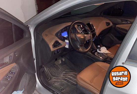 Autos - Chevrolet Cruze Premier 2023 Nafta 97000Km - En Venta