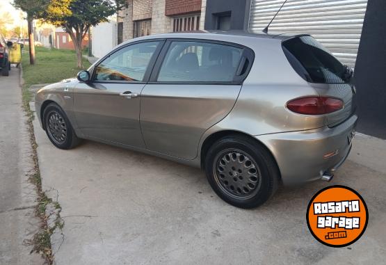 Autos - Alfa Romeo 147 2007 Nafta 200000Km - En Venta