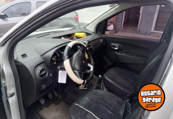 Utilitarios - Renault Kangoo 2019 GNC 300000Km - En Venta