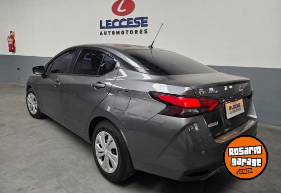 Autos - Nissan Versa 2021 Nafta 98000Km - En Venta