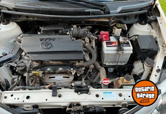 Autos - Toyota Etios sedan xs 2017 Nafta 90000Km - En Venta