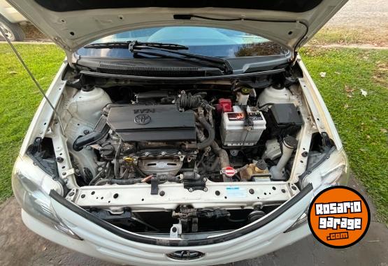 Autos - Toyota Etios sedan xs 2017 Nafta 90000Km - En Venta
