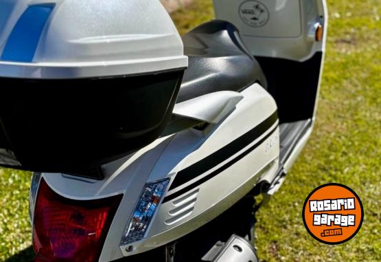 Motos - Kymco Like 125 2022 Nafta 9600Km - En Venta