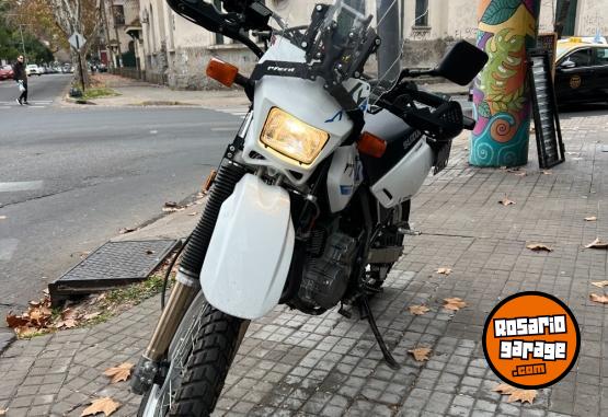 Motos - Suzuki DR 650 2024 Nafta 3200Km - En Venta
