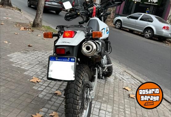 Motos - Suzuki DR 650 2024 Nafta 3200Km - En Venta