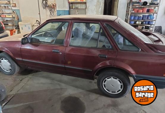 Autos - Ford Escort 1993 Nafta 186000Km - En Venta