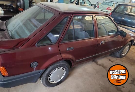 Autos - Ford Escort 1993 Nafta 186000Km - En Venta
