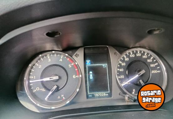 Camionetas - Toyota HILUX 2021 Diesel 187000Km - En Venta