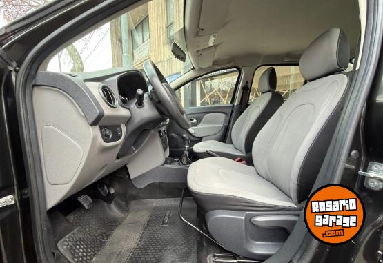 Autos - Renault Logan Privilige 2014 Nafta 140000Km - En Venta