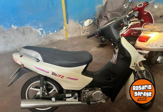 Motos - Motomel blitz 110 2024 Nafta 4700Km - En Venta
