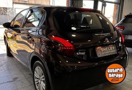 Autos - Peugeot 208 2019 Nafta 60000Km - En Venta