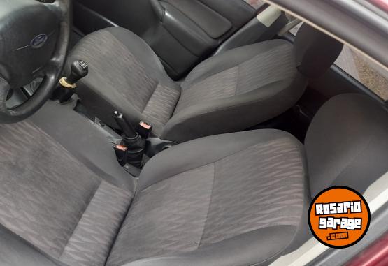 Autos - Ford Ambiente 2005 Nafta 280000Km - En Venta