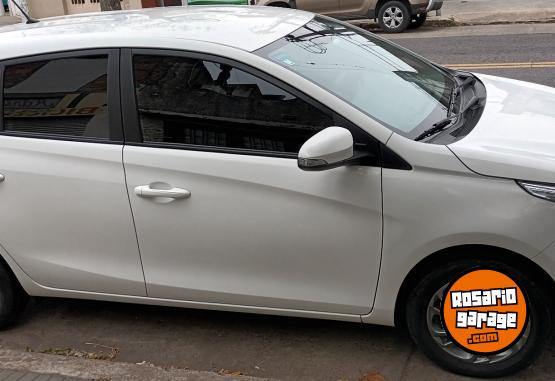 Autos - Toyota Yaris XLS 2022 Nafta 51000Km - En Venta