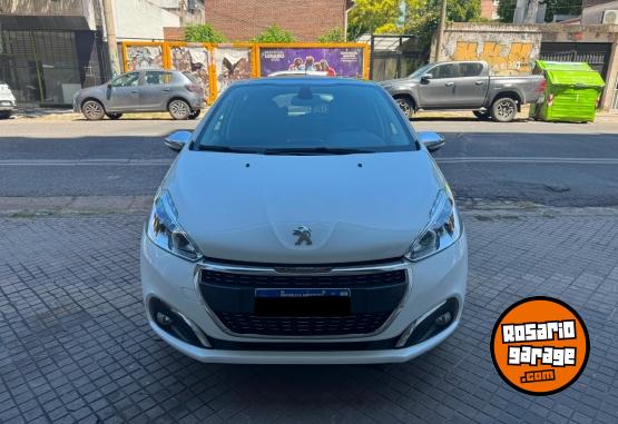 Autos - Peugeot 208 Allure Plus HDI 2018 Diesel 82000Km - En Venta