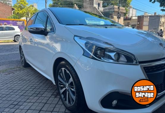 Autos - Peugeot 208 Allure Plus HDI 2018 Diesel 82000Km - En Venta