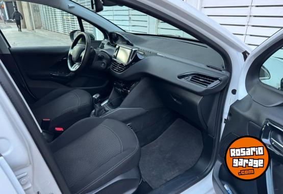 Autos - Peugeot 208 Allure Plus HDI 2018 Diesel 82000Km - En Venta