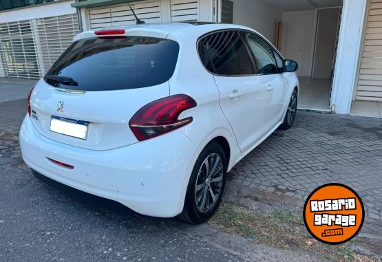 Autos - Peugeot 208 Allure Plus HDI 2018 Diesel 82000Km - En Venta