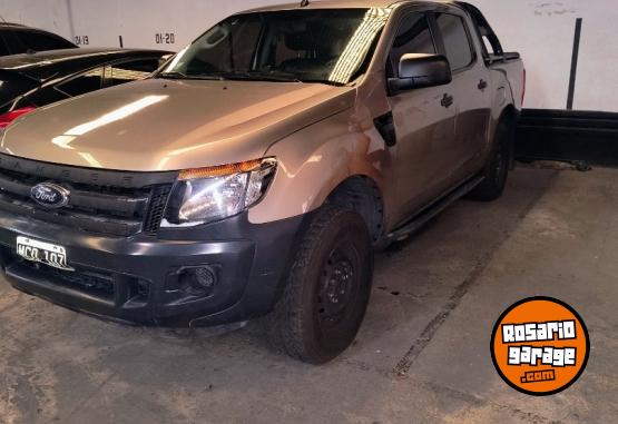 Camionetas - Ford Ranger 4x2 nafta 2013 GNC 180000Km - En Venta