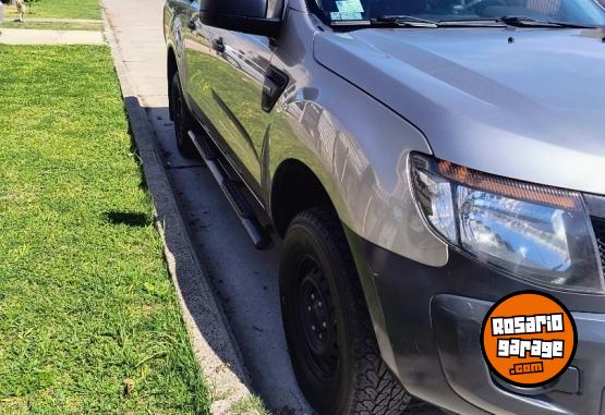 Camionetas - Ford Ranger 4x2 nafta 2013 GNC 180000Km - En Venta