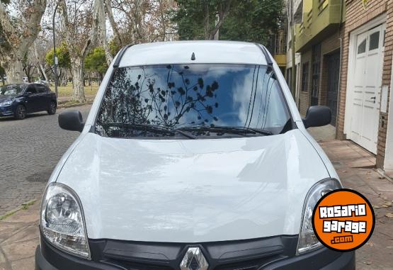 Utilitarios - Renault Kangoo 2017 Nafta 184842Km - En Venta