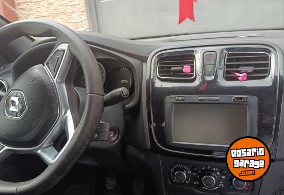 Autos - Renault Logan 2021 GNC 98800Km - En Venta