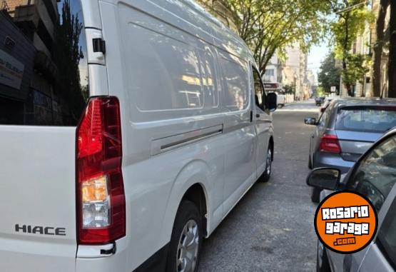 Utilitarios - Toyota 2023 2023 Diesel 17890Km - En Venta