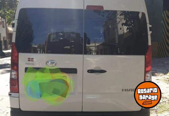 Utilitarios - Toyota Hiace H2L2 Furgon TDI 2.8 2023 Diesel 17890Km - En Venta