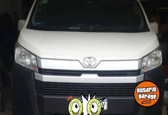 Utilitarios - Toyota Hiace H2L2 Furgon TDI 2.8 2023 Diesel 17890Km - En Venta