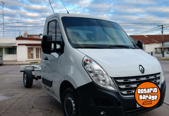 Utilitarios - Renault Master 2017 Diesel 155000Km - En Venta