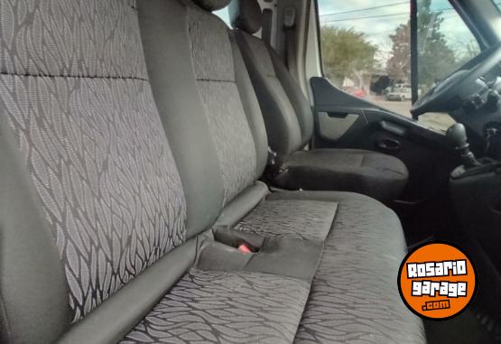 Utilitarios - Renault Master 2017 Diesel 155000Km - En Venta