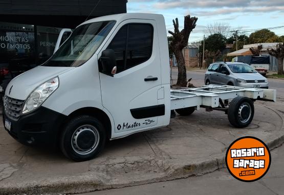 Utilitarios - Renault Master 2017 Diesel 155000Km - En Venta