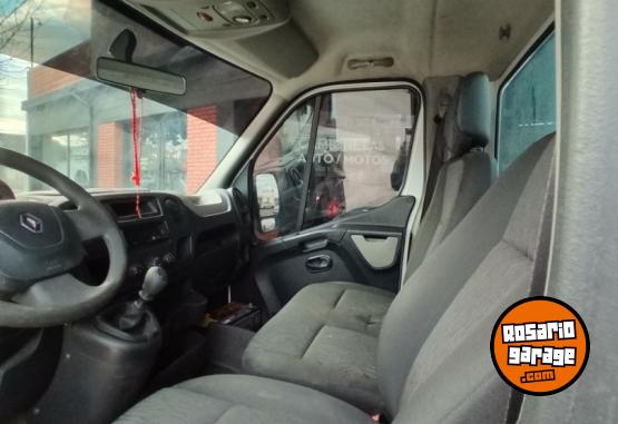 Utilitarios - Renault Master 2017 Diesel 155000Km - En Venta