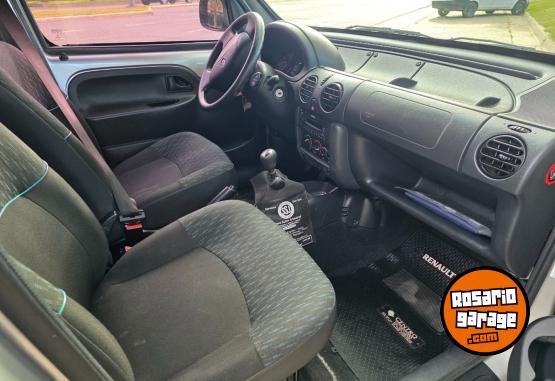 Utilitarios - Renault Kangoo autentique plus 2017 GNC 126000Km - En Venta