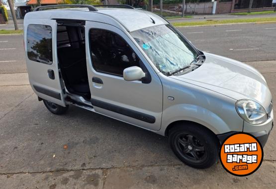 Utilitarios - Renault Kangoo autentique plus 2017 GNC 126000Km - En Venta