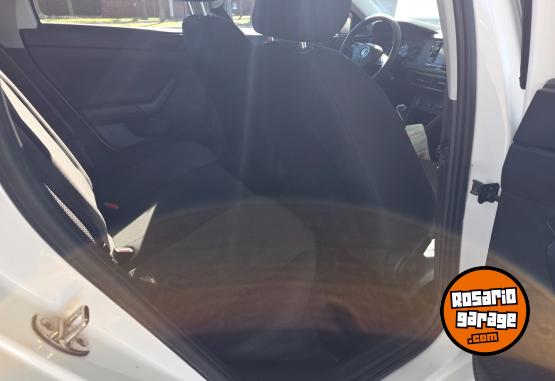 Autos - Volkswagen Polo 2021 Nafta 130000Km - En Venta