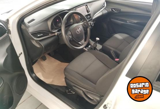 Autos - Toyota Yaris XS 2022 Nafta 39636Km - En Venta