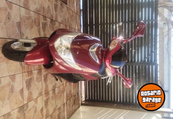 Motos - Suzuki An 125 2015 Nafta 25000Km - En Venta