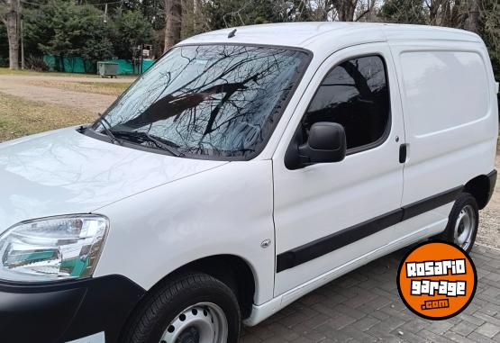 Utilitarios - Citroen Berlingo 2022 Diesel 150000Km - En Venta