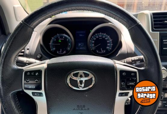 Camionetas - Toyota Toyota land cruiser vx 2012 Nafta 165000Km - En Venta