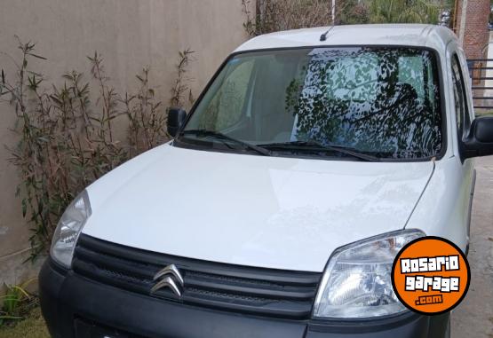 Utilitarios - Citroen Berlingo 2024 Diesel 23000Km - En Venta
