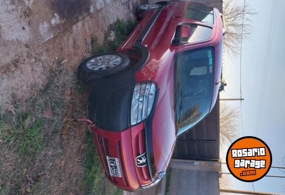 Utilitarios - Peugeot Partner patagonica 2012 Diesel 200000Km - En Venta