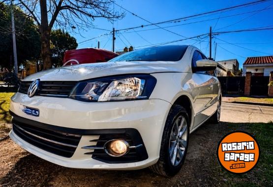 Autos - Volkswagen Voyage 2017 Nafta 100000Km - En Venta