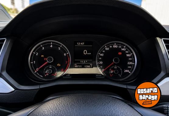 Autos - Volkswagen Voyage 2017 Nafta 100000Km - En Venta