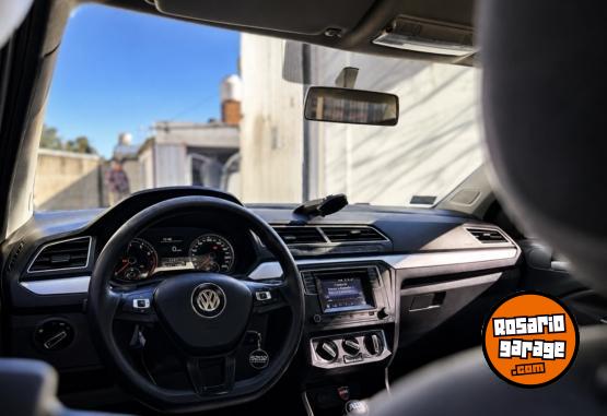 Autos - Volkswagen Voyage 2017 Nafta 100000Km - En Venta