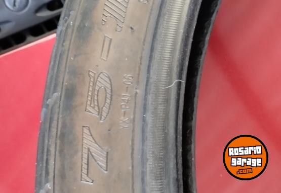 Accesorios para Motos - Vendo escapé y cubiertas - En Venta