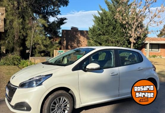 Autos - Peugeot 208 Allure 2018 Nafta 79000Km - En Venta