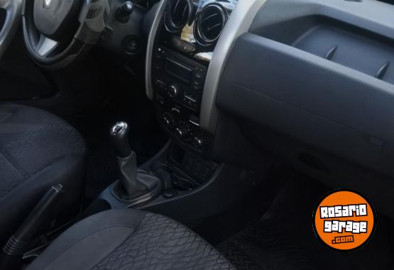 Autos - Renault Duster 2017 GNC 110000Km - En Venta