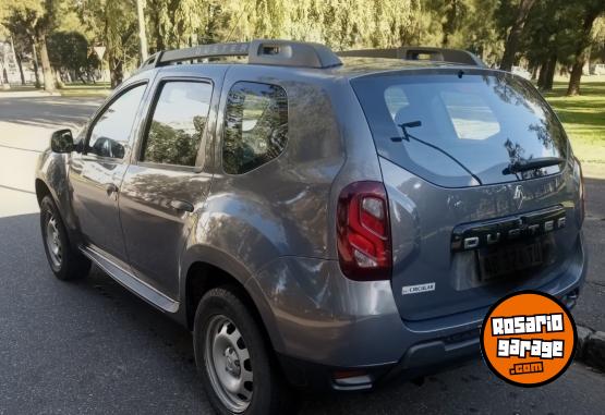 Autos - Renault Duster 2017 GNC 110000Km - En Venta