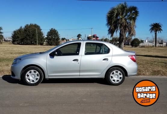 Autos - Renault Logan Authentique plus 8v 2017 GNC 200000Km - En Venta