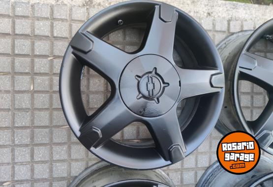 Accesorios para Autos - Llantas 14 Estrella Chevrolet Corsa Muy buenas. $350.000 las 4. NO BAJO PRECIO - En Venta